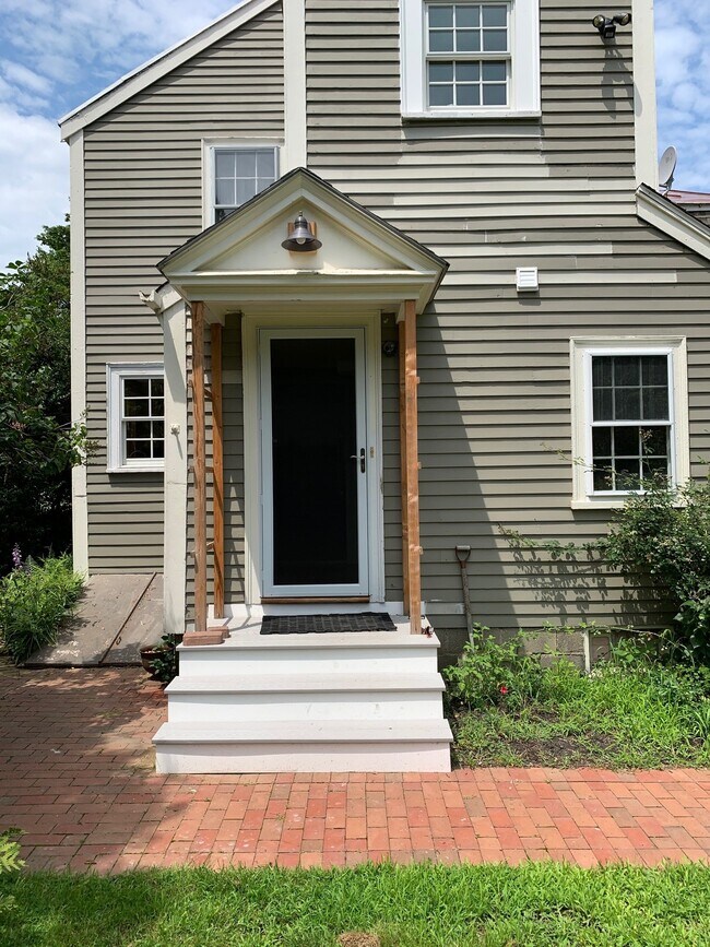 Building Photo - 26 Dearborn St