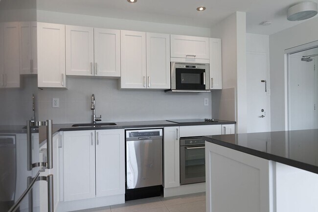 Photo du bâtiment - 3455 Rue Aylmer