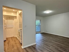 Building Photo - 2822 Van Buren St