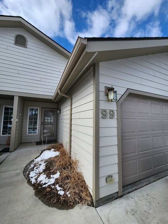 Foto del edificio - Beautiful 3 Bedroom, 2 Bathroom Home in Aspen Place!