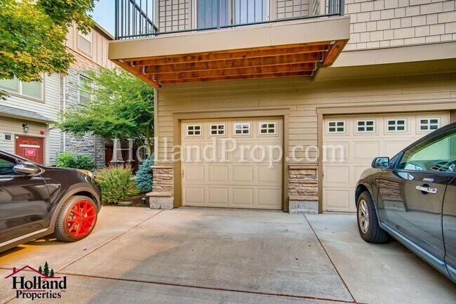 Foto del edificio - Excellent 2 Bed 2.5 Bath Townhouse in Hill...