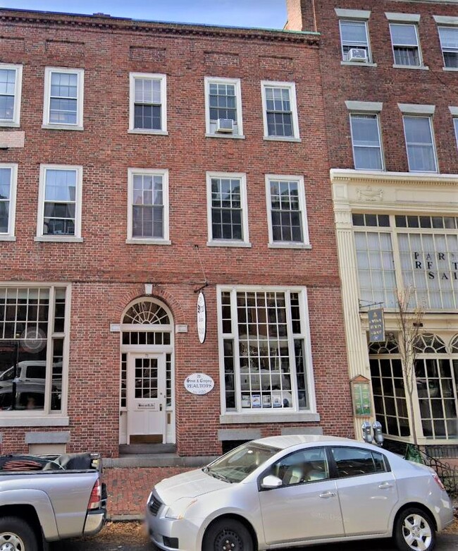 Building Photo - 78 Charles St