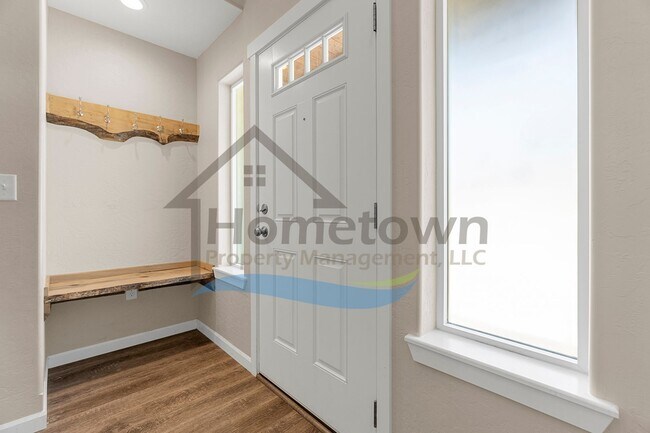 Foto del edificio - 3 Bedroom 3 Bathroom Home with Attached Ga...