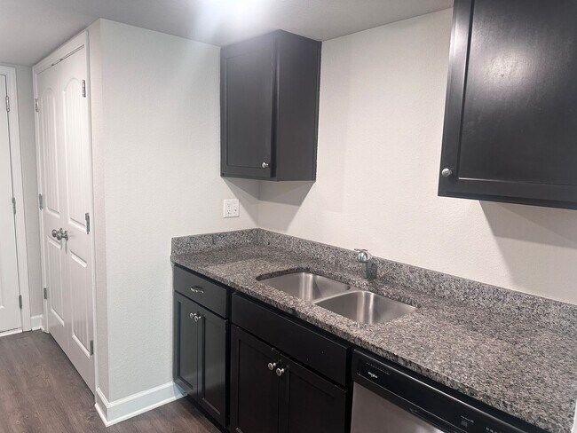 Foto del edificio - 3 Bed | 2.5 Bath | 1 Car Garage Townhome in Grain Valley