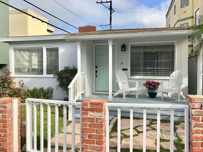 Front yard - 417 33rd St