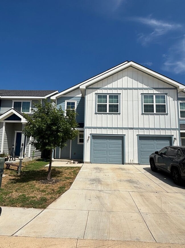 Luxury Duplex in Northwest SA - Luxury Duplex in Northwest SA Townhome