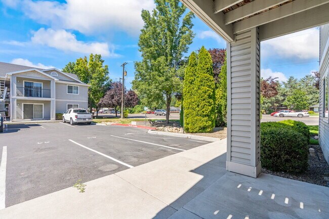 Building Photo - Boise Cozy Condo