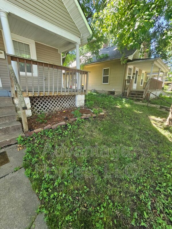 Building Photo - 4544 Terrace St