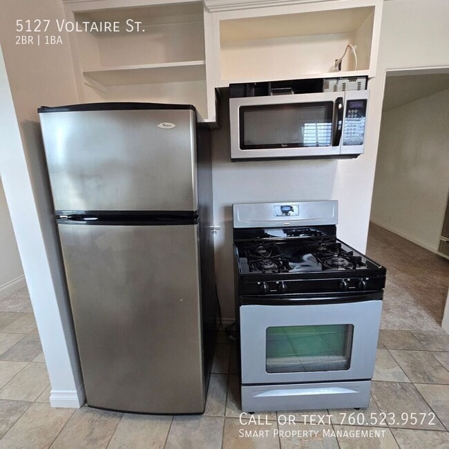 Building Photo - 5127 Voltaire St