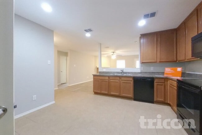 Foto del edificio - 16325 Cowboy Trail