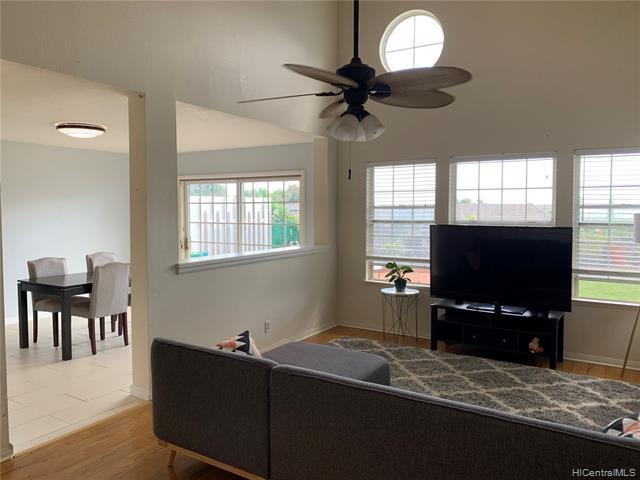 Building Photo - 98-1810-1810 Ka?ahumanu St
