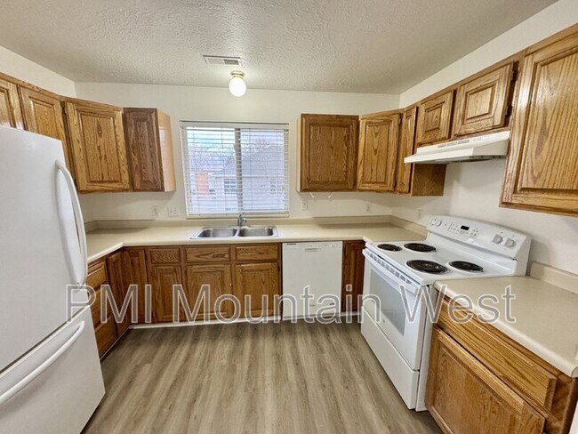 Foto del edificio - 49 S 200 W