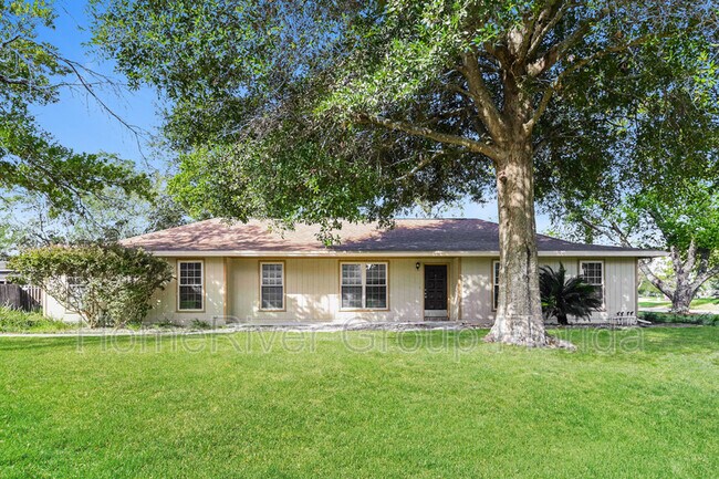 Building Photo - 556 Gulfstream Trail W
