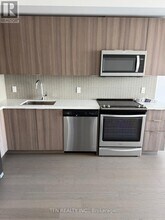 Building Photo - 20 Shore Breeze Dr