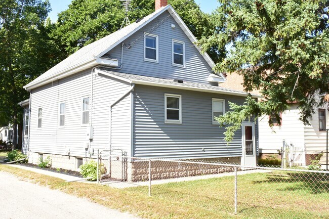 Foto del edificio - 813 12th St N