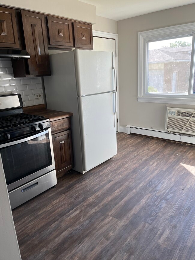 Building Photo - 15160 El Cameno Real Dr