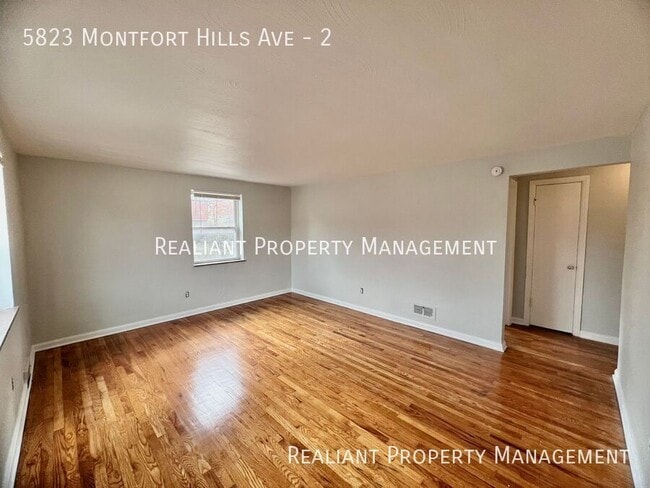 Building Photo - 5823 Hill Ave