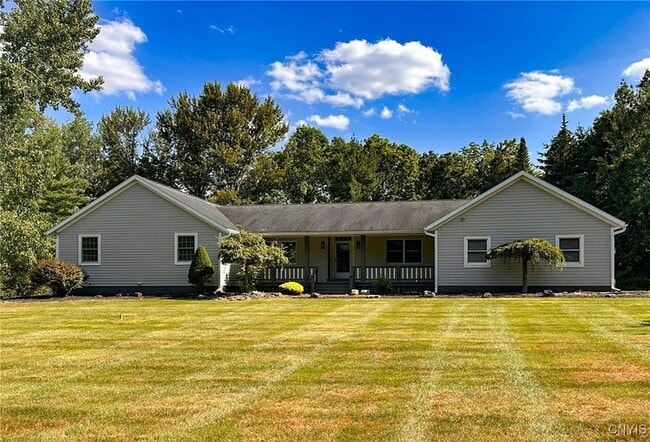 Building Photo - 97 1/2 Sanger Avenue Unit