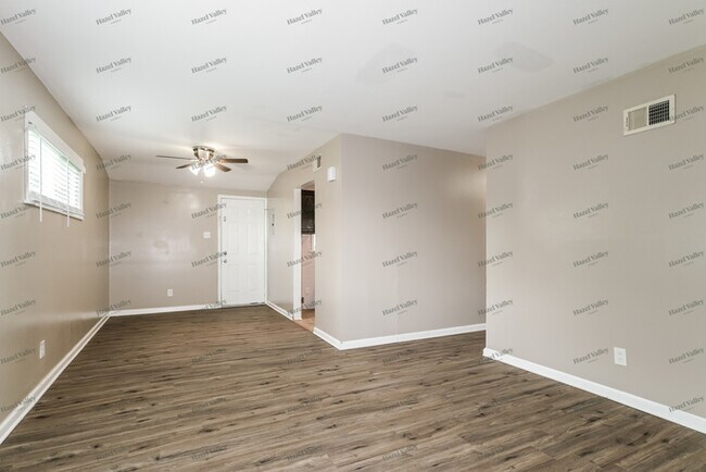 Foto del edificio - 18 Brightwell Ct