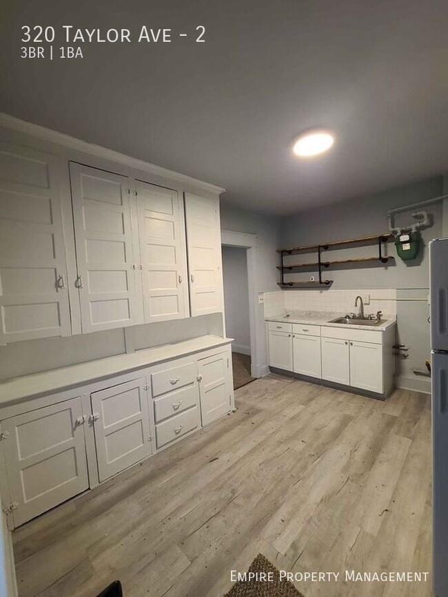 Foto del edificio - Renovated 3 bed, 1 bath available in Scranton