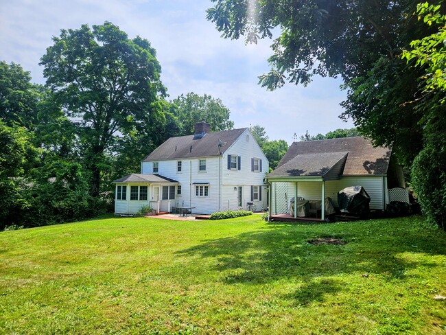 Building Photo - 69 S Mountain Dr