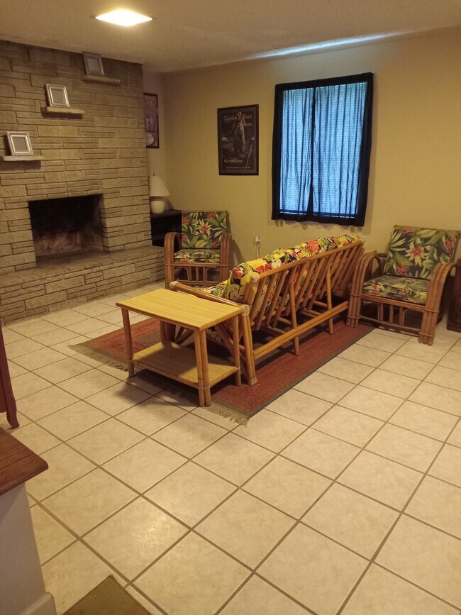 Main Room - 911 Windsor Ave
