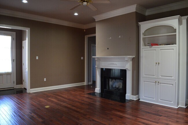 Foto del edificio - $1000 off with approved application! Fanta...