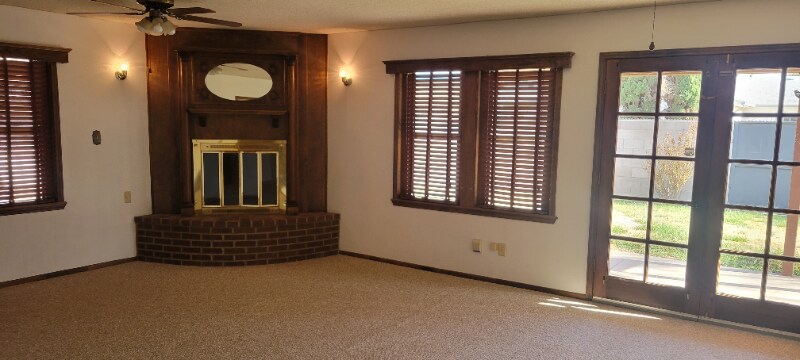 Building Photo - 702 La Fonda Dr