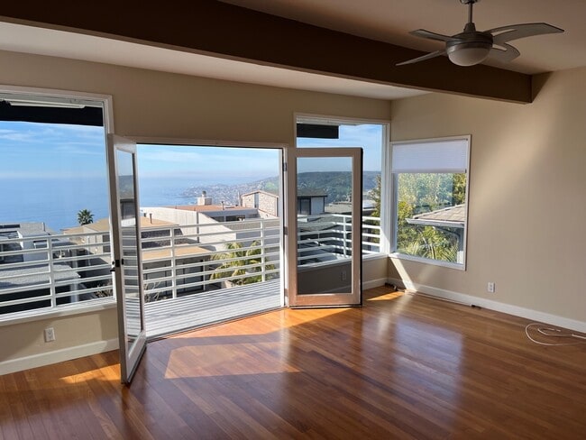 Building Photo - 1122 La Mirada St