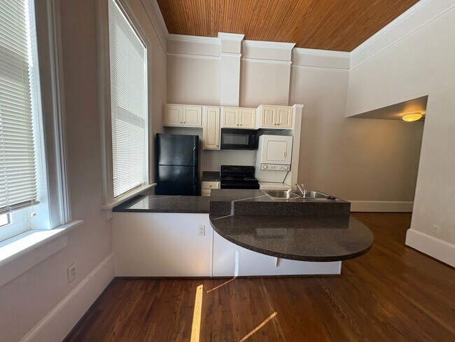 Foto del edificio - 490 Poplar St