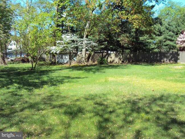 Foto del edificio - 1803 Taylors Ln