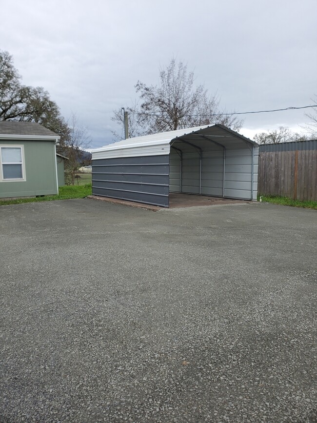 Building Photo - 86435 Franklin Blvd