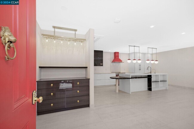 Foto del edificio - 1508 Golden Rain Rd