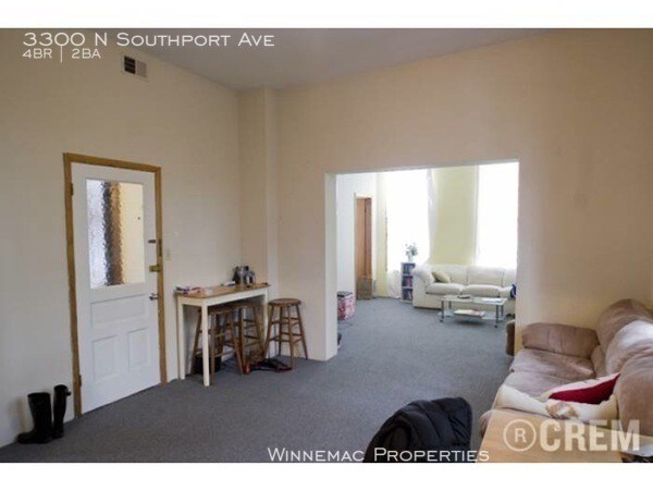 Building Photo - 3300 N Southport Ave