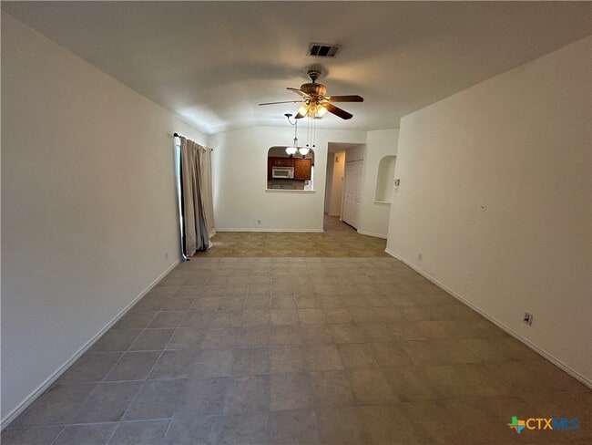 Building Photo - 369 Starling Creek