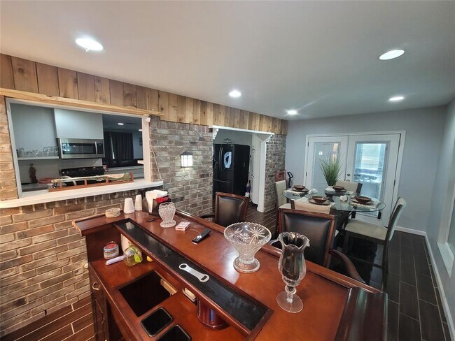 Foto del edificio - 28005 Calvin Rd