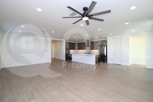 Building Photo - 27480 N 73rd Dr