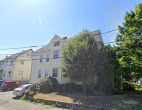 Building Photo - 2 Tolman St