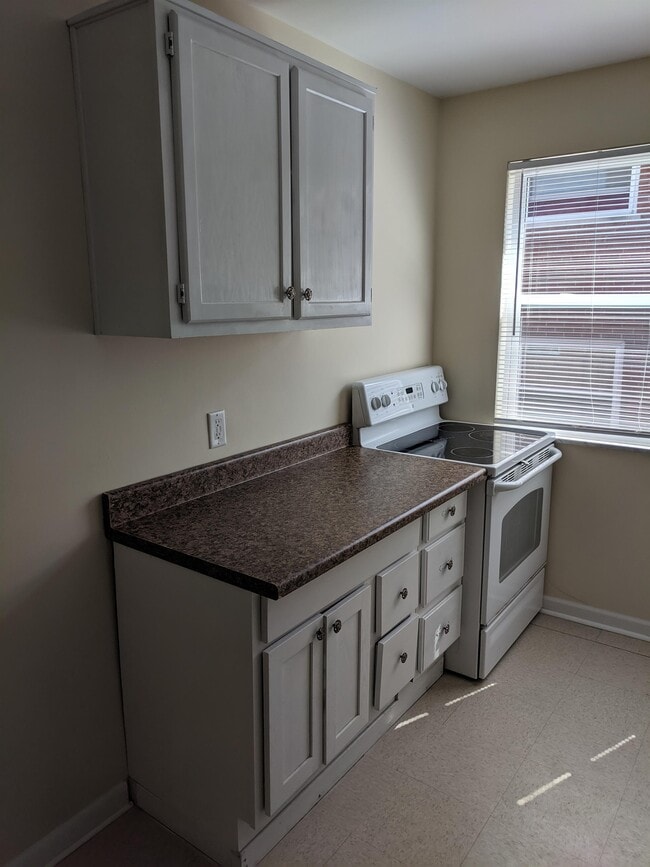 Building Photo - 3833 Boudinot Ave