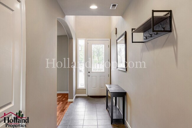 Foto del edificio - 19021 SW York St
