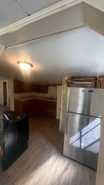 Building Photo - 123 8th St