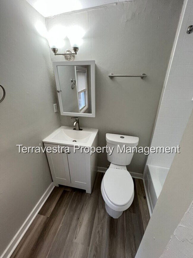 Photo - 710 Hunter St Apartment