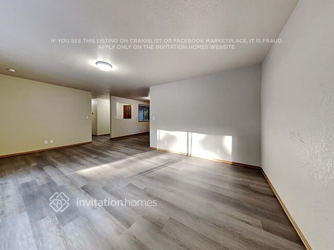 Building Photo - 19401 78th St E