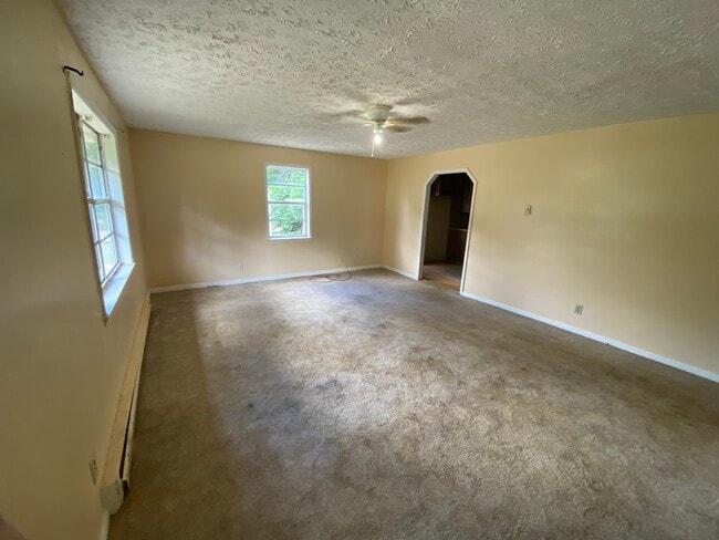 Building Photo - 1823 Auraria Rd