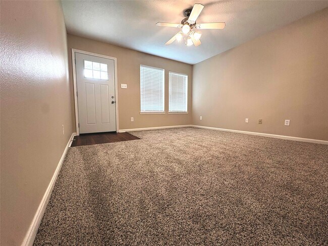 Foto del edificio - 5525 N Buffalo Cir
