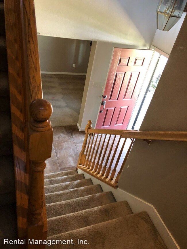 Building Photo - 4 br, 3 bath House - 2131 W. Rock Creek Ct.