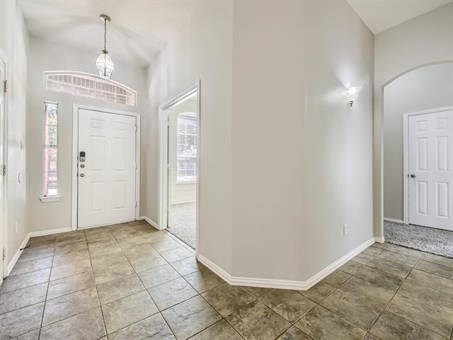 Building Photo - 2615 Hardwood Trail