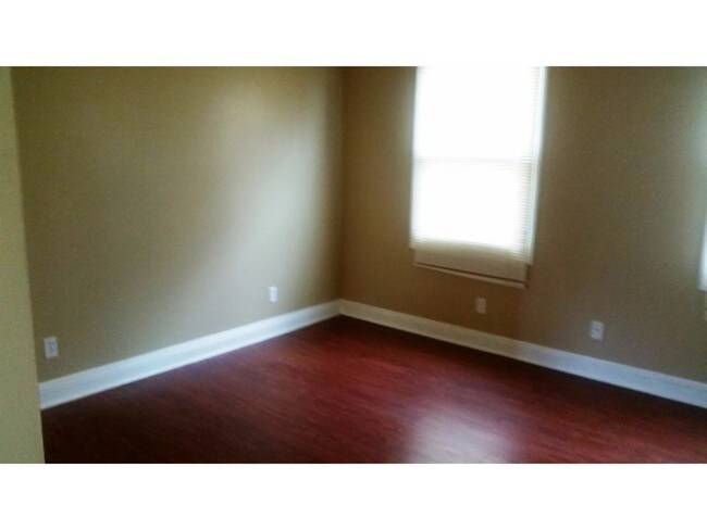Building Photo - 6045 Warrington Dr