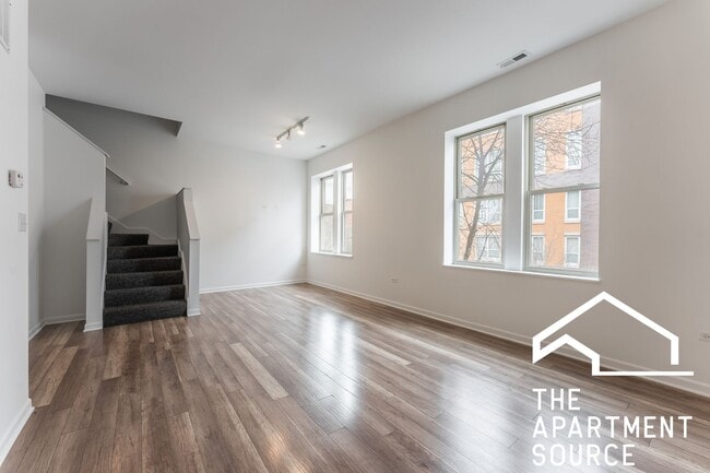 Photo - Modern Duplex Up: 2 Bed 2.5 Bath & In Unit W/D Apartment