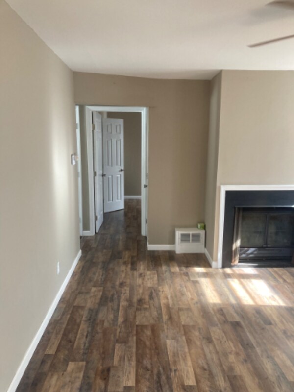 Foto del edificio - 2560 Acorn Dr